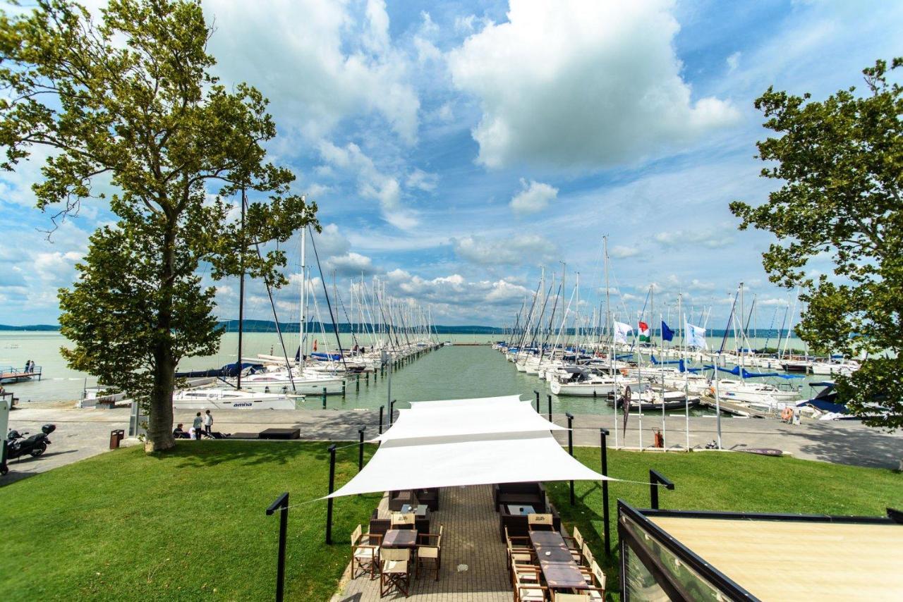 Bl Bavaria Yachtclub & Apartments 발라톤엘 외부 사진