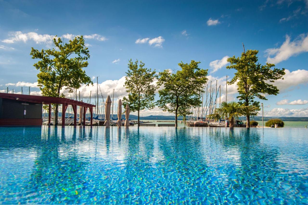 Bl Bavaria Yachtclub & Apartments 발라톤엘 외부 사진