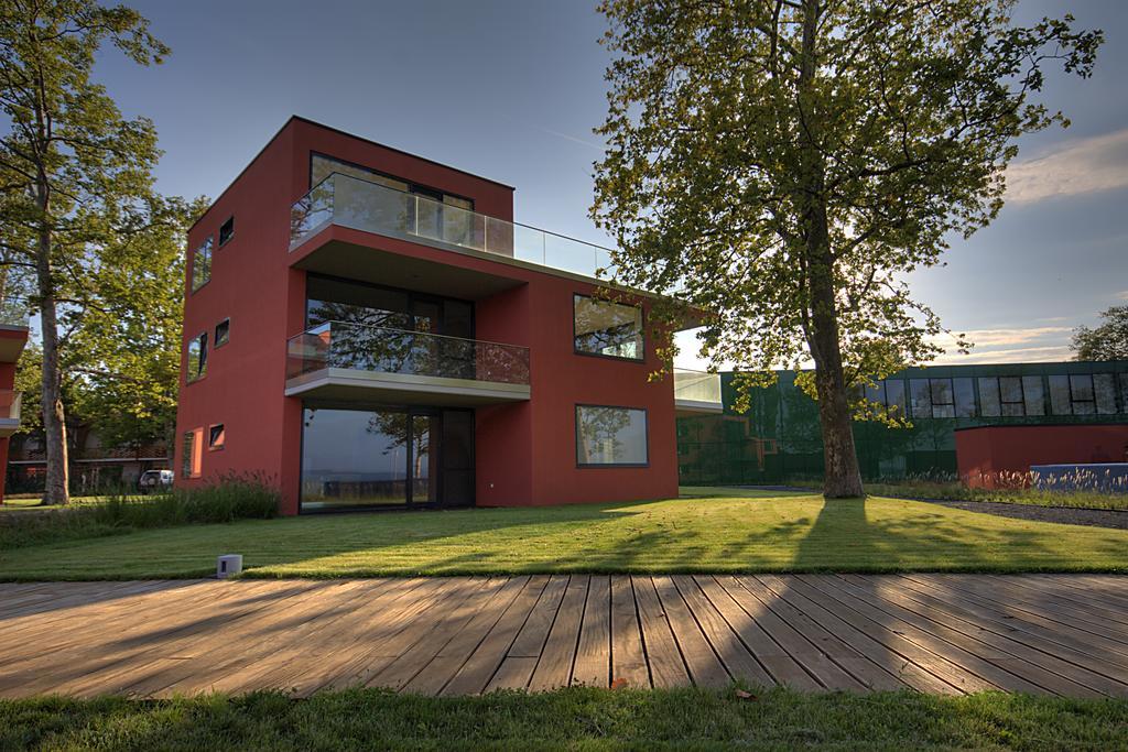 Bl Bavaria Yachtclub & Apartments 발라톤엘 외부 사진