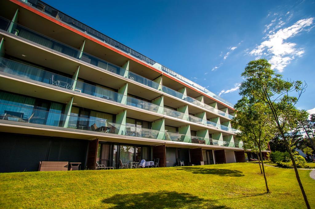 Bl Bavaria Yachtclub & Apartments 발라톤엘 외부 사진