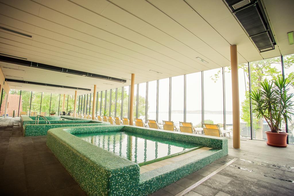 Bl Bavaria Yachtclub & Apartments 발라톤엘 외부 사진